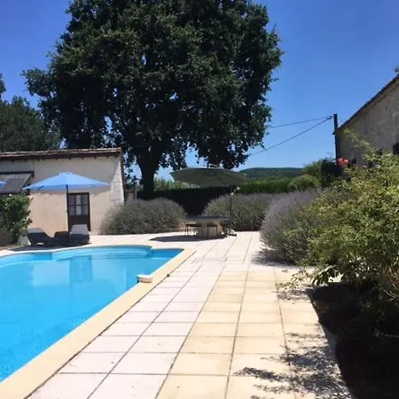 De Merugat Nyaraló Valeilles