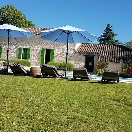 De Merugat Holiday home Valeilles